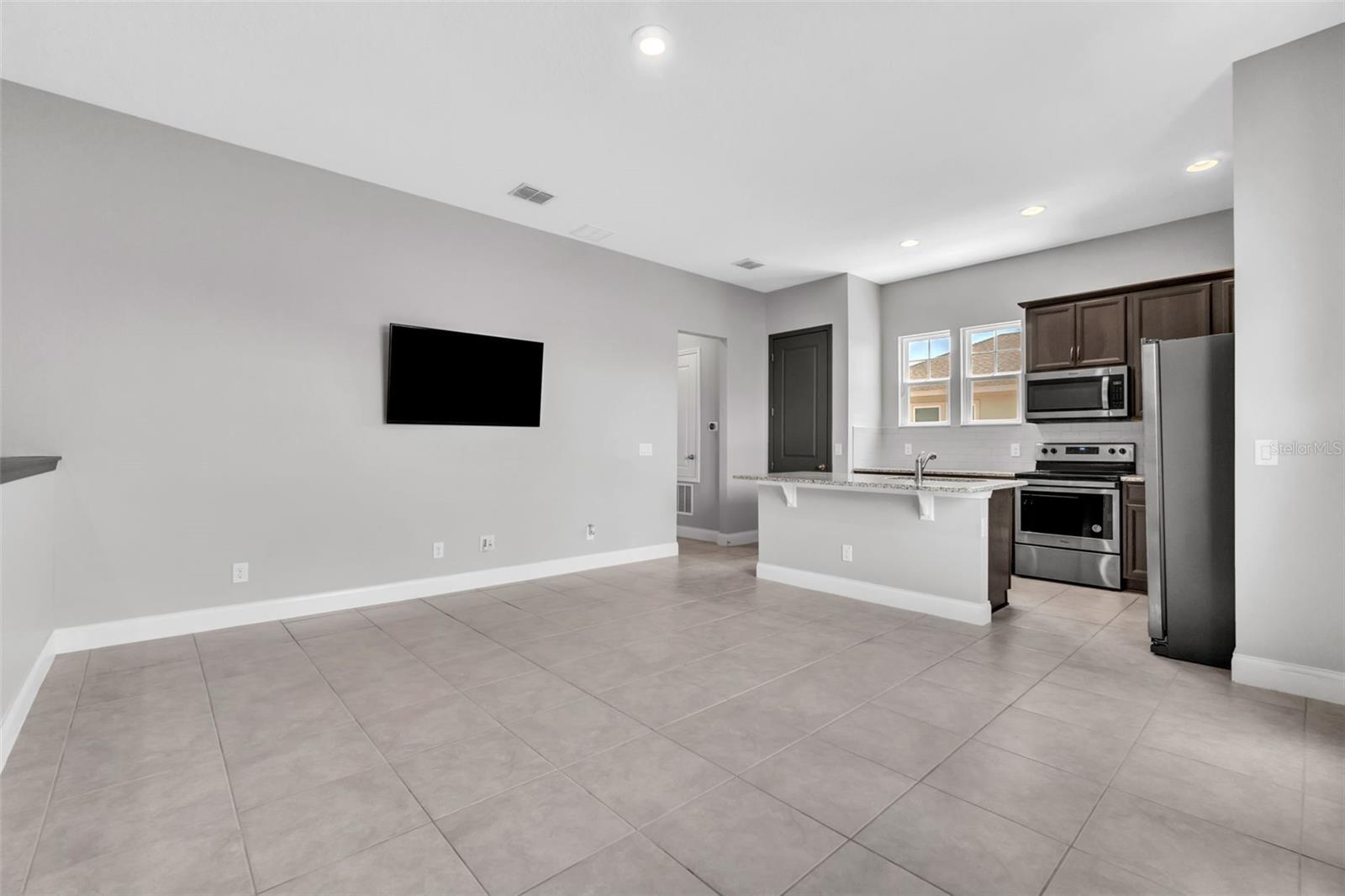 Image 35 of 59 For 8226 Nemours Parkway