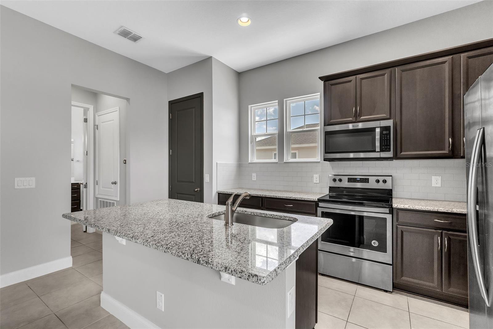 Image 40 of 59 For 8226 Nemours Parkway