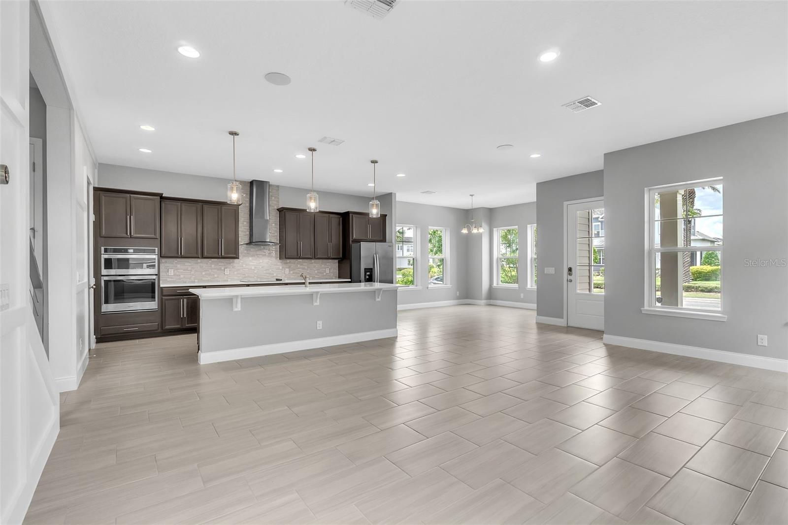 Image 5 of 59 For 8226 Nemours Parkway