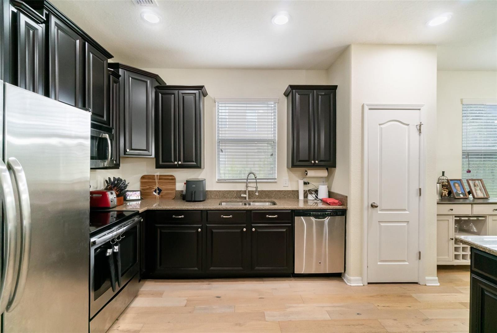 Image 14 of 32 For 1089 Seburn Road