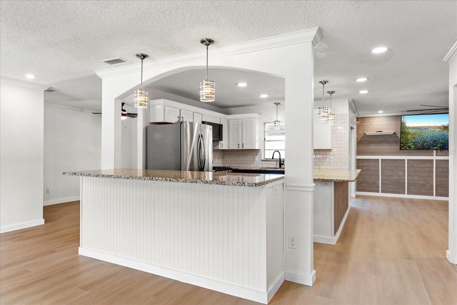 Image 11 of 37 For 5338 Tangerine Avenue