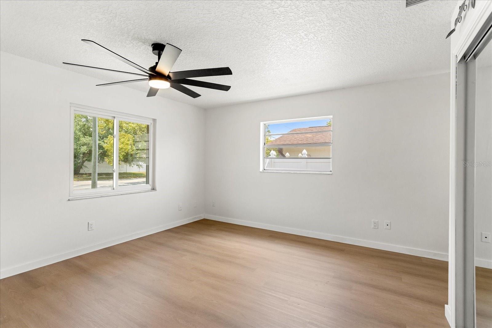 Image 16 of 37 For 5338 Tangerine Avenue