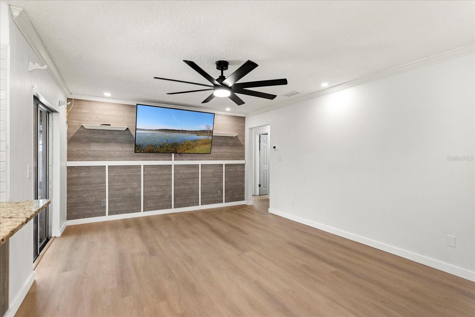 Image 4 of 37 For 5338 Tangerine Avenue