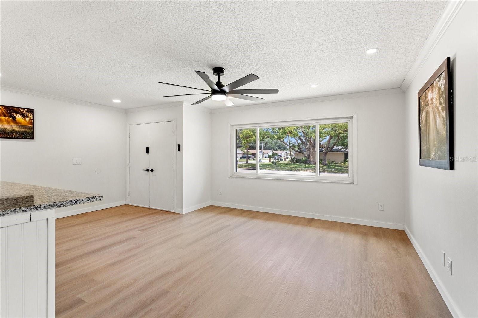 Image 9 of 37 For 5338 Tangerine Avenue