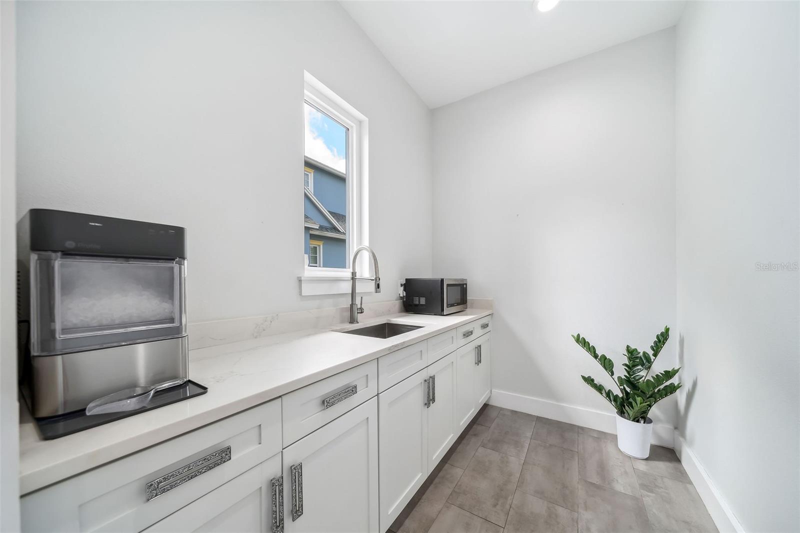 Image 12 of 35 For 2407 Lafayette Avenue