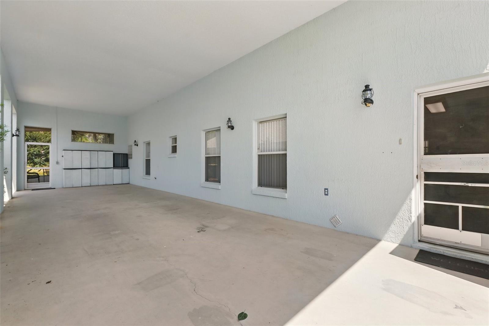 Image 2 of 19 For 1548 Challenger Avenue