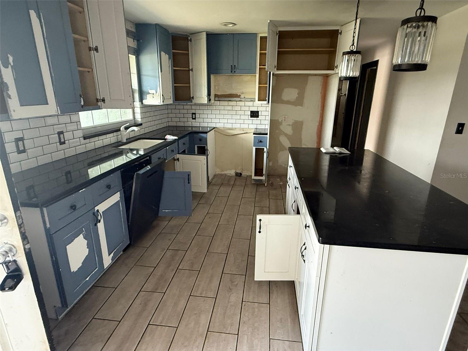 Image 2 of 12 For 1675 Louis Drive