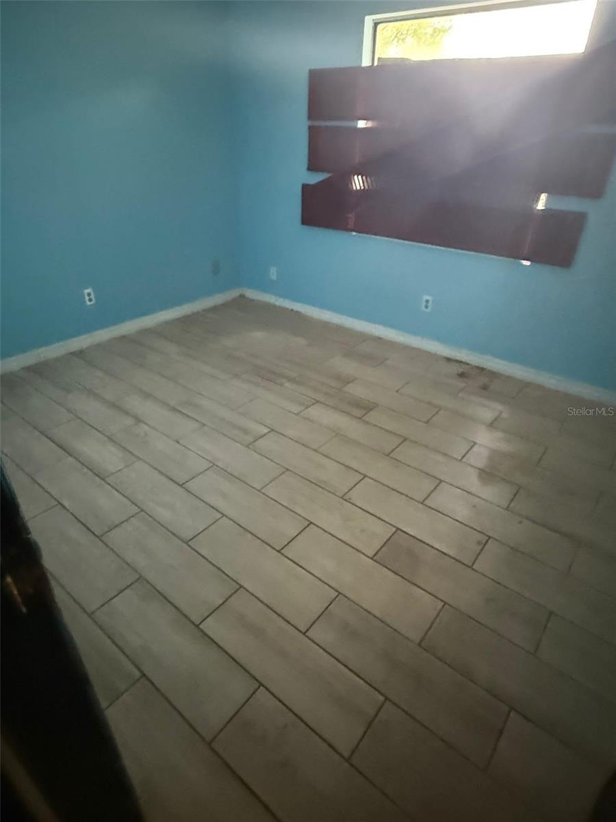 Image 4 of 12 For 1675 Louis Drive