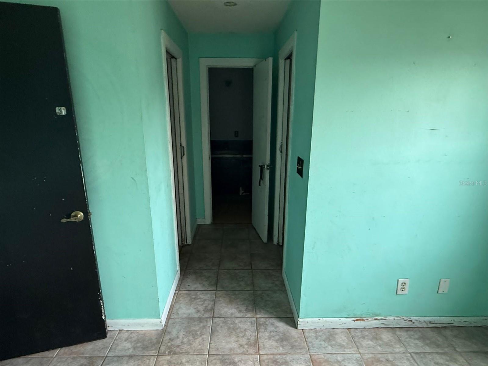 Image 6 of 12 For 1675 Louis Drive