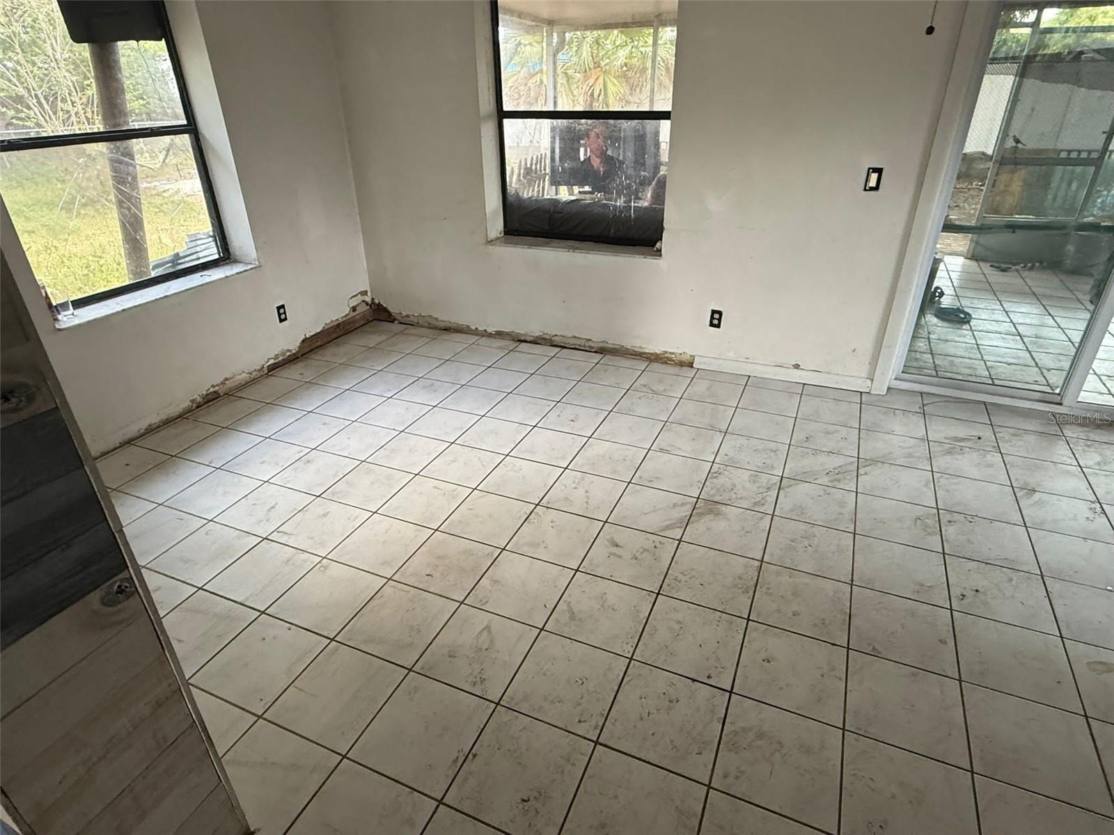 Image 8 of 12 For 1675 Louis Drive