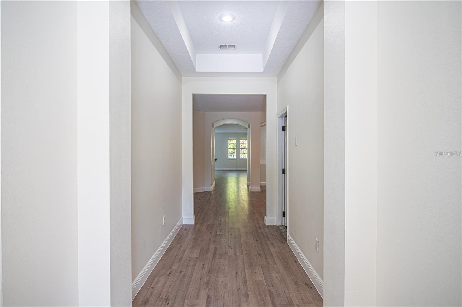 Image 9 of 44 For 9516 Piccadilly Sky Way