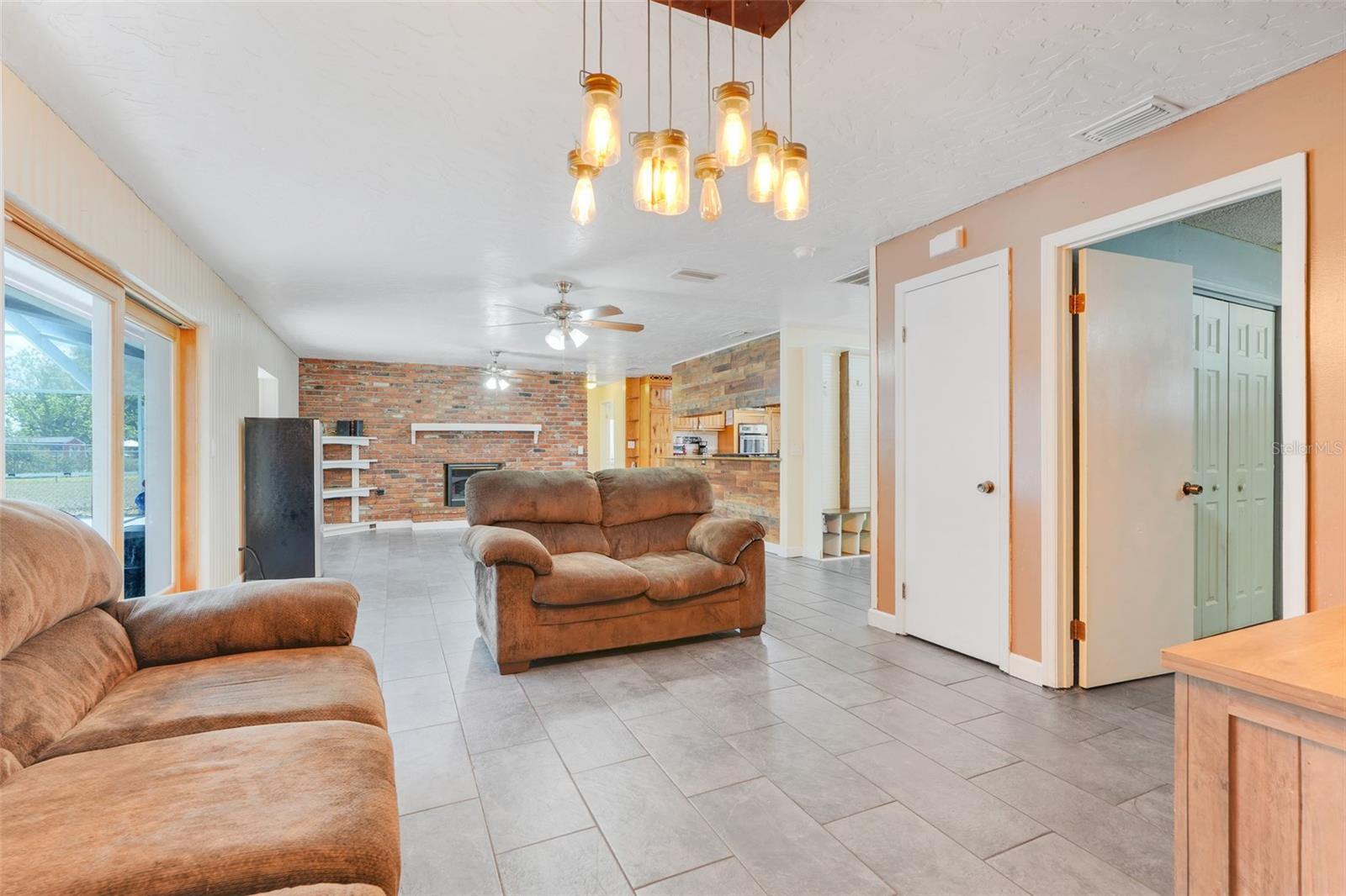 Image 10 of 41 For 106 8th Street