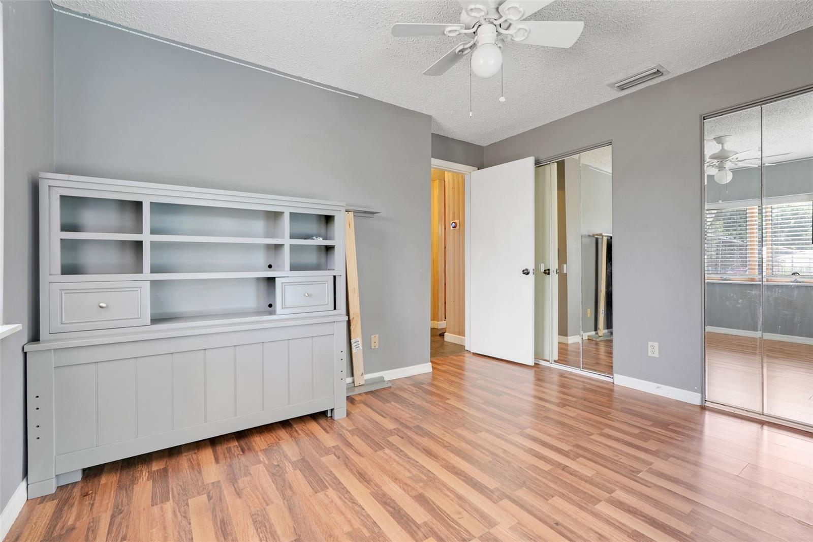 Image 17 of 41 For 106 8th Street