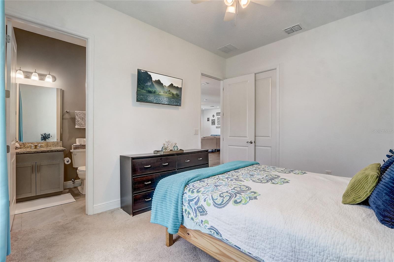 Image 19 of 67 For 15378 Gilligan Court