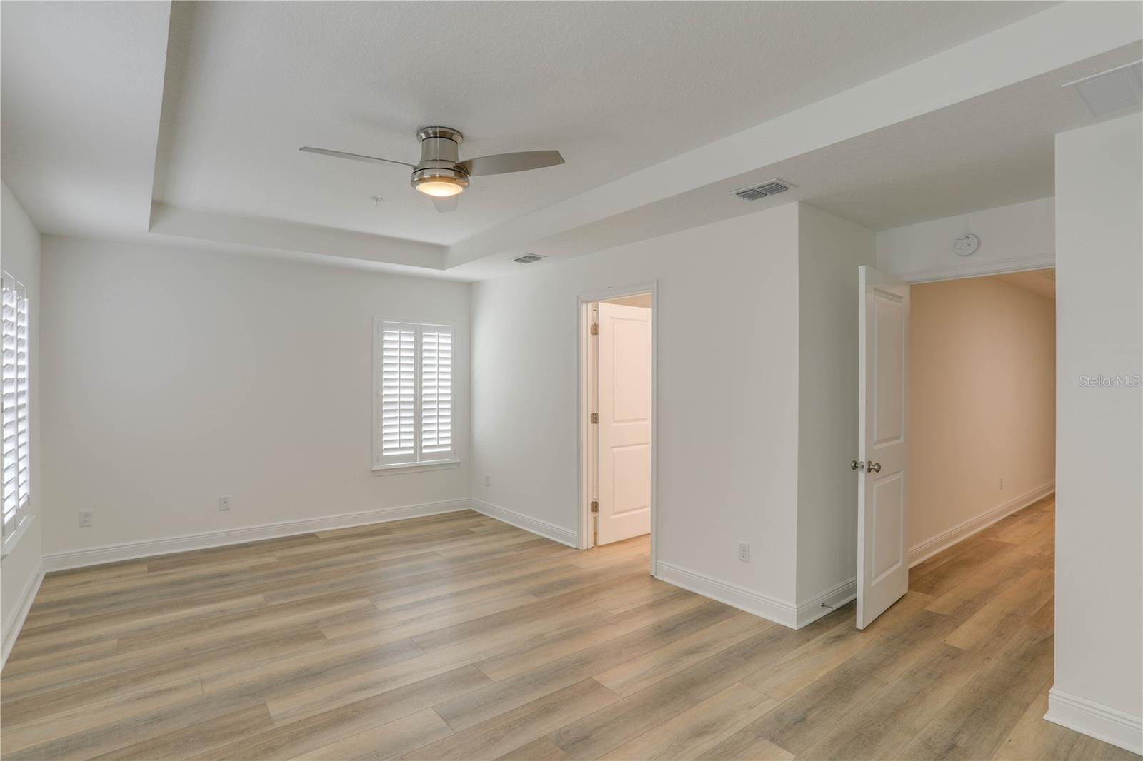 Image 16 of 31 For 1401 Michigan Street 1