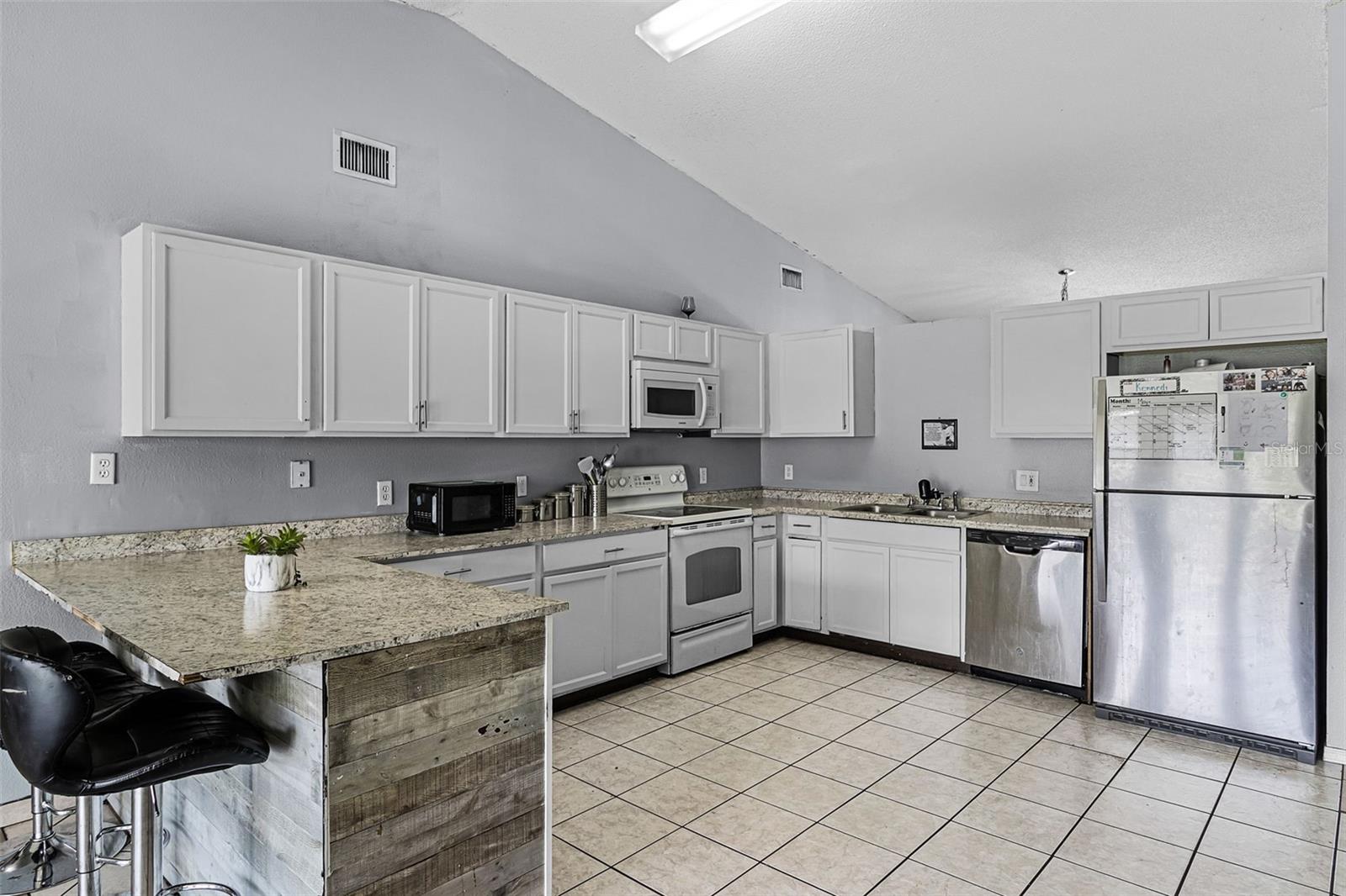 Image 9 of 19 For 460 Flamingo Court