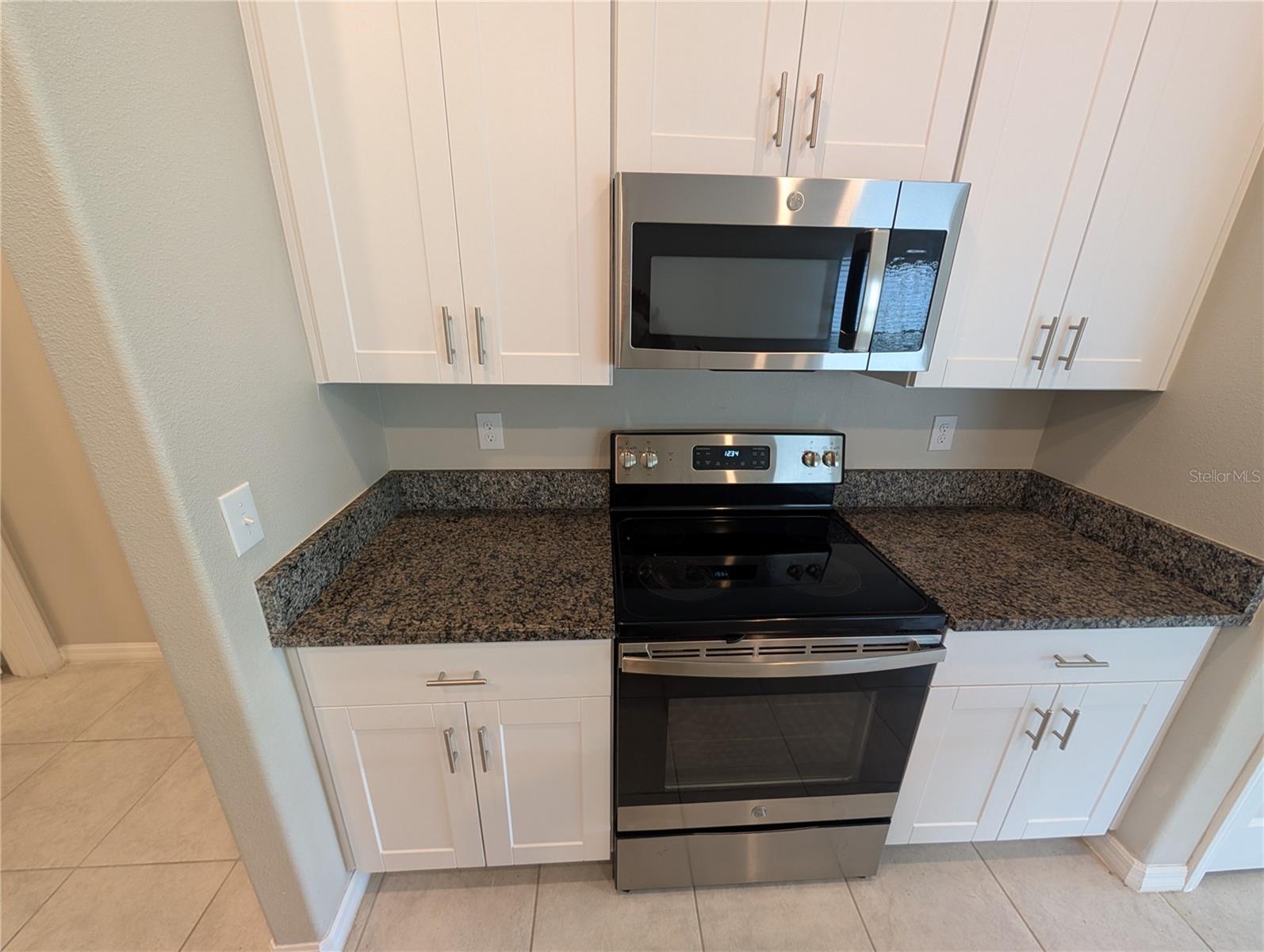 Image 10 of 36 For 16780 Delia Street