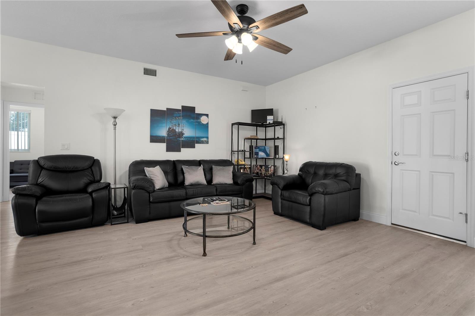 Image 5 of 31 For 725 Grandview Avenue