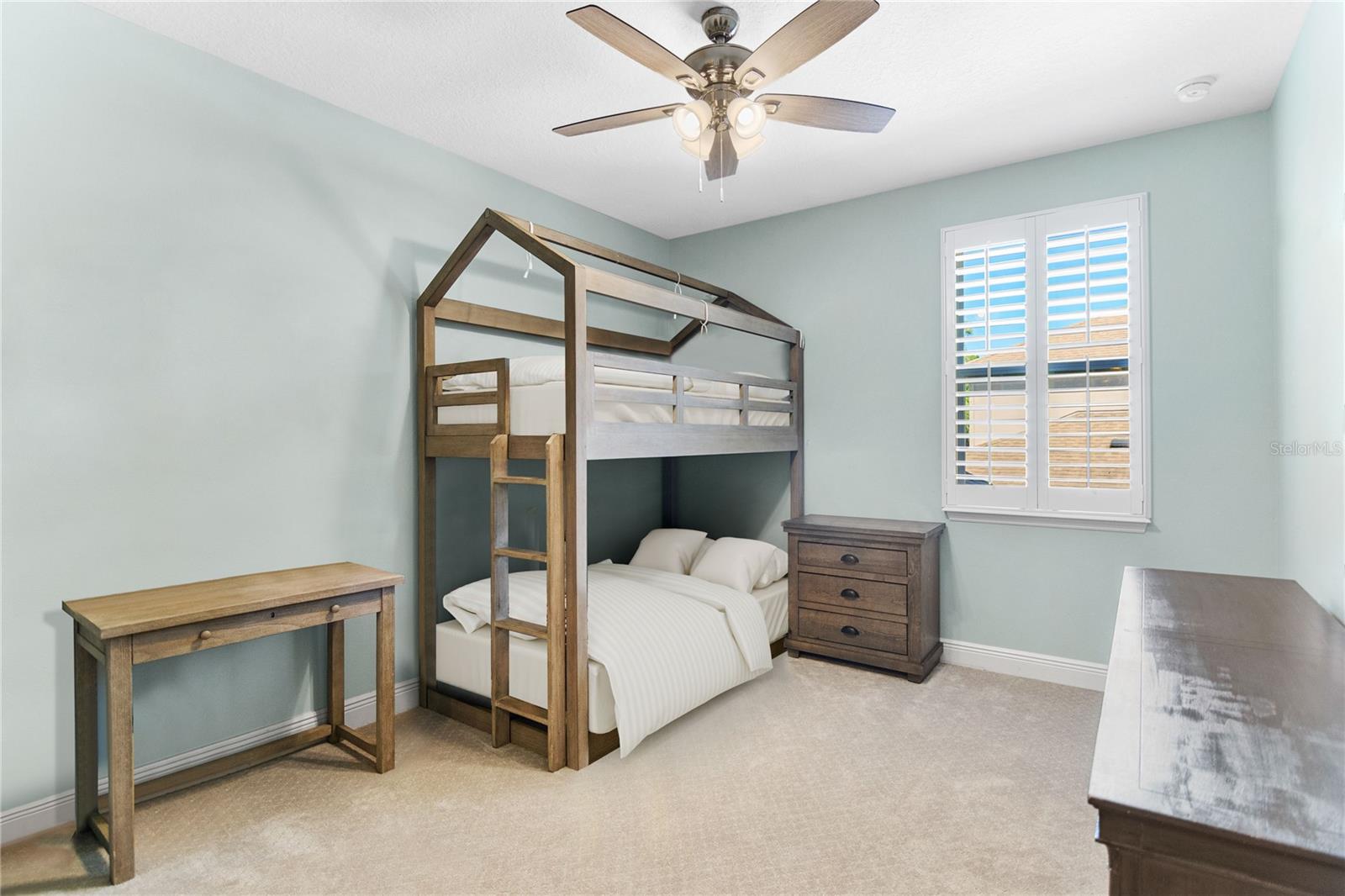 Image 41 of 70 For 557 Lake Cove Pointe Circle