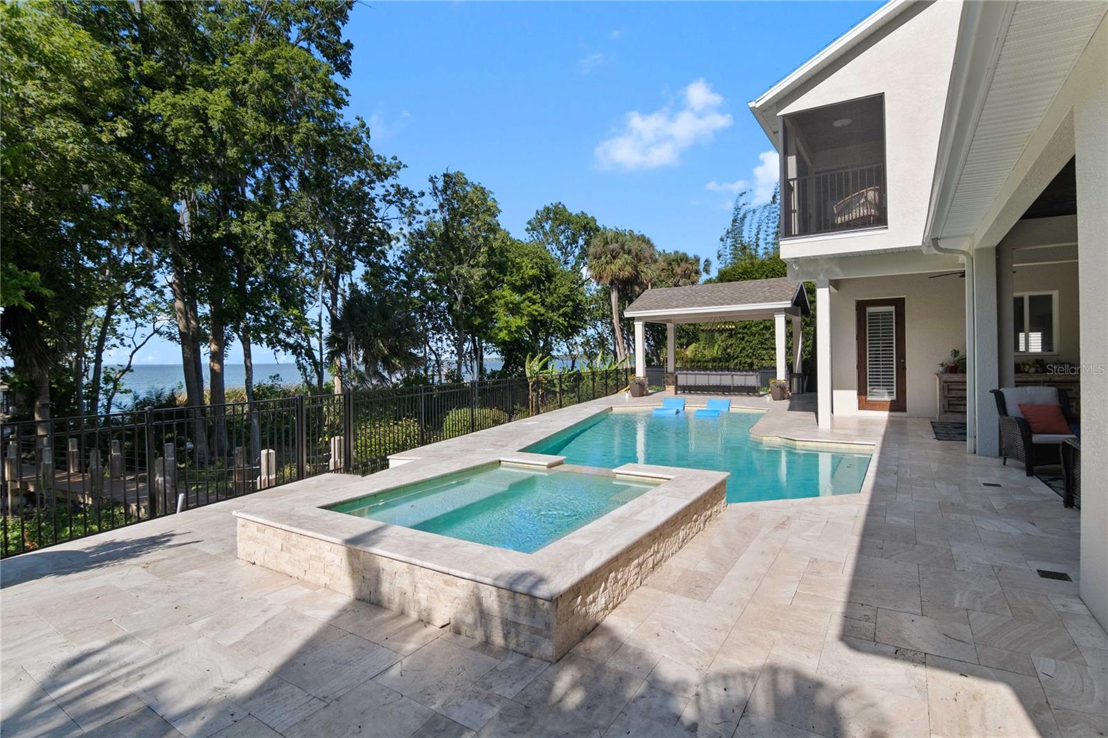 Image 48 of 70 For 557 Lake Cove Pointe Circle