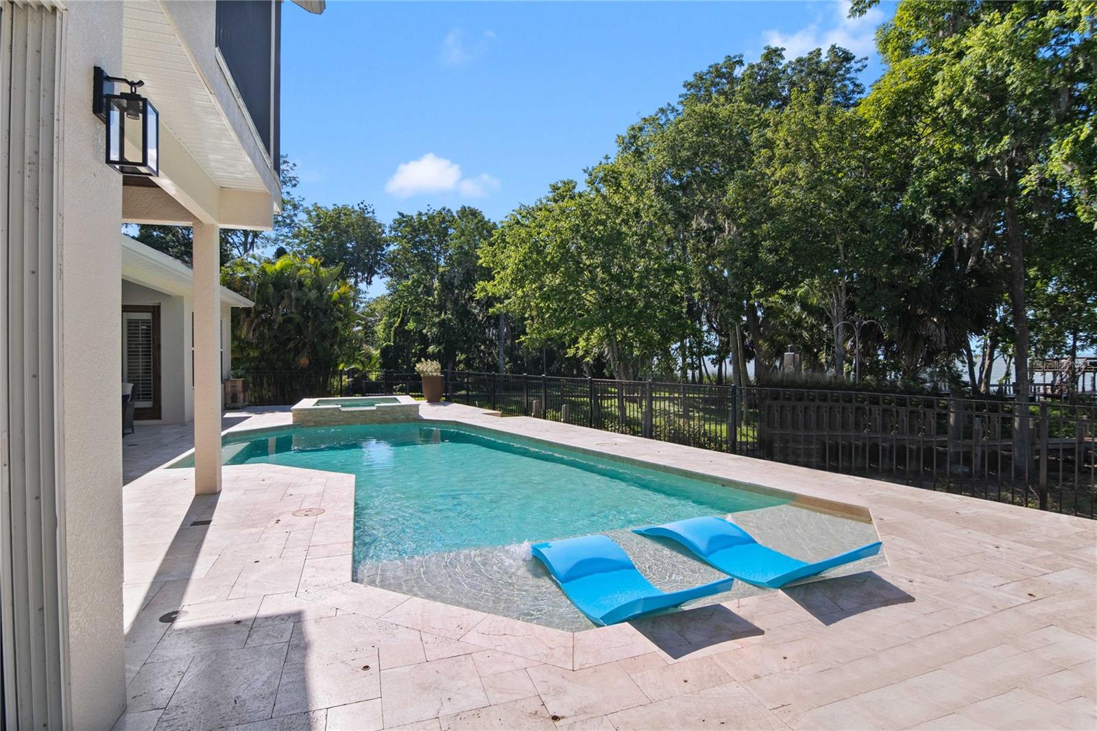 Image 49 of 70 For 557 Lake Cove Pointe Circle
