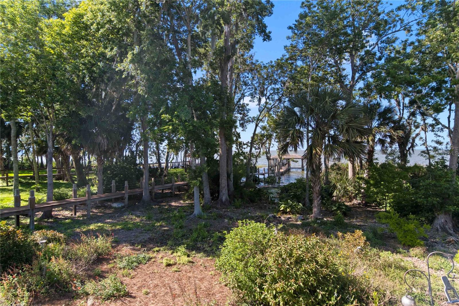 Image 54 of 70 For 557 Lake Cove Pointe Circle