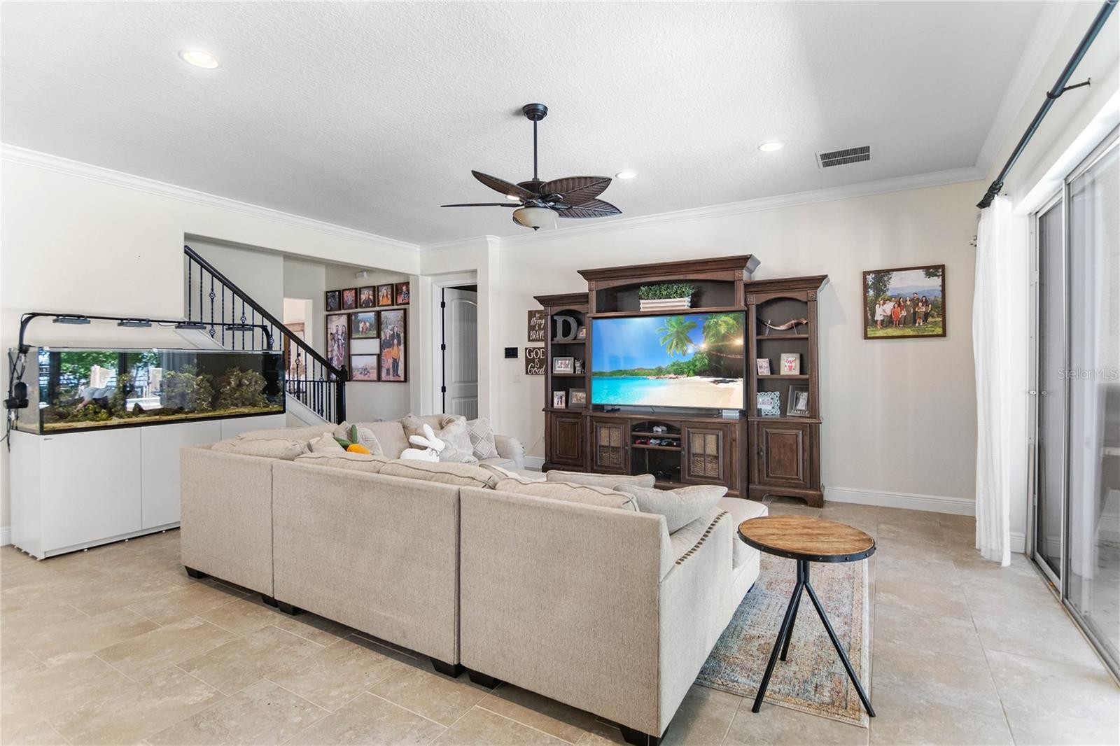Image 8 of 70 For 557 Lake Cove Pointe Circle