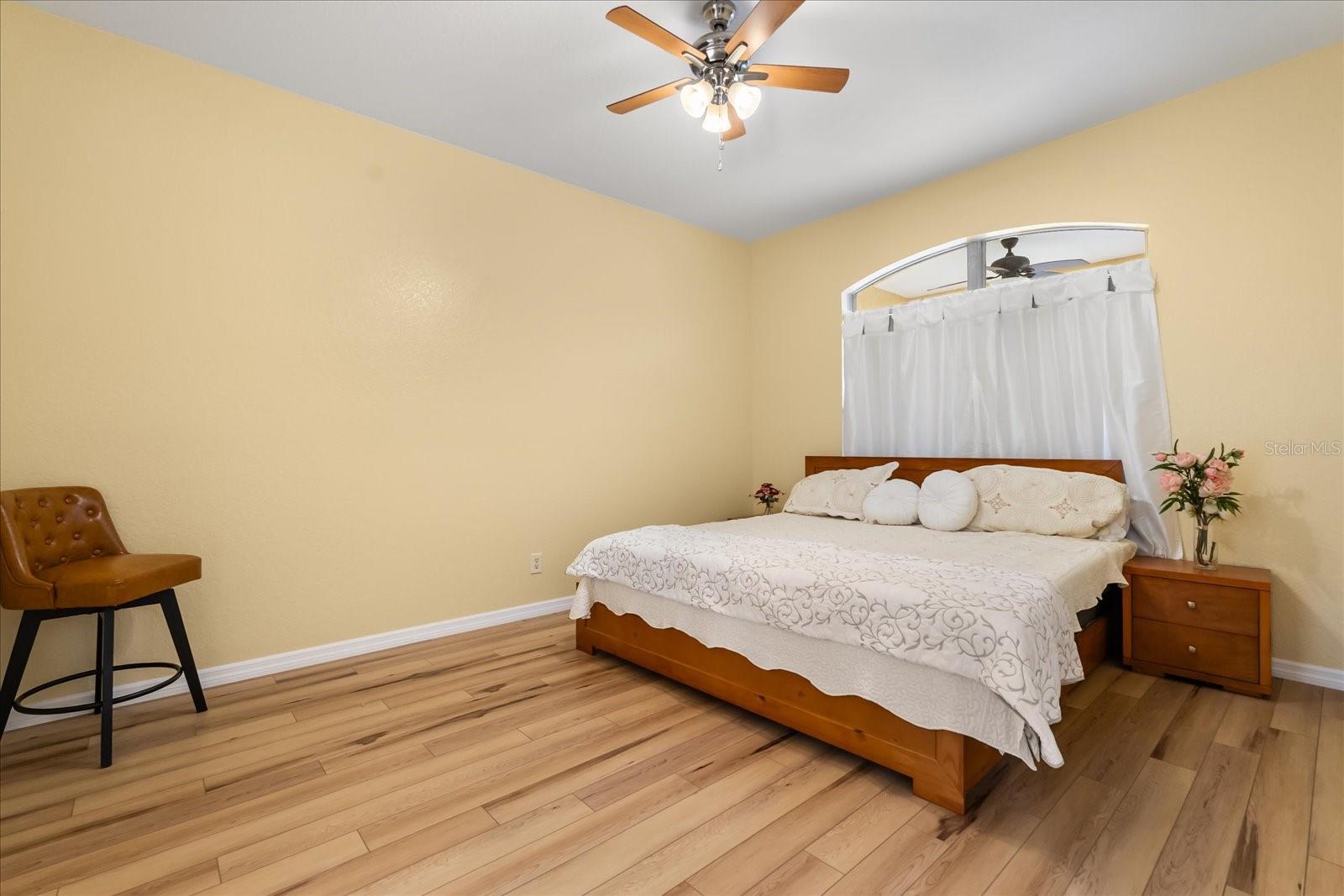 Image 12 of 30 For 507 Westwind Drive