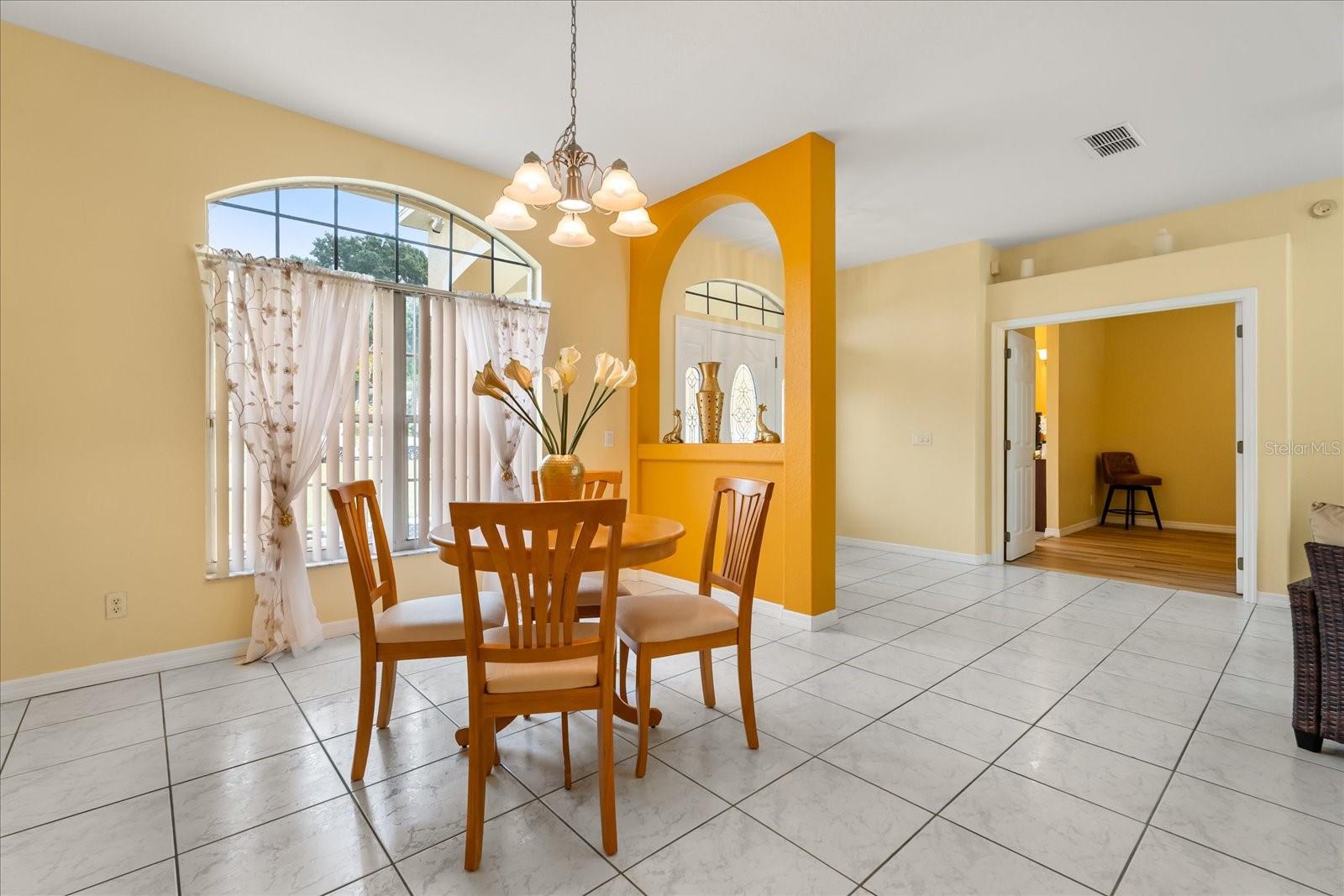 Image 5 of 30 For 507 Westwind Drive