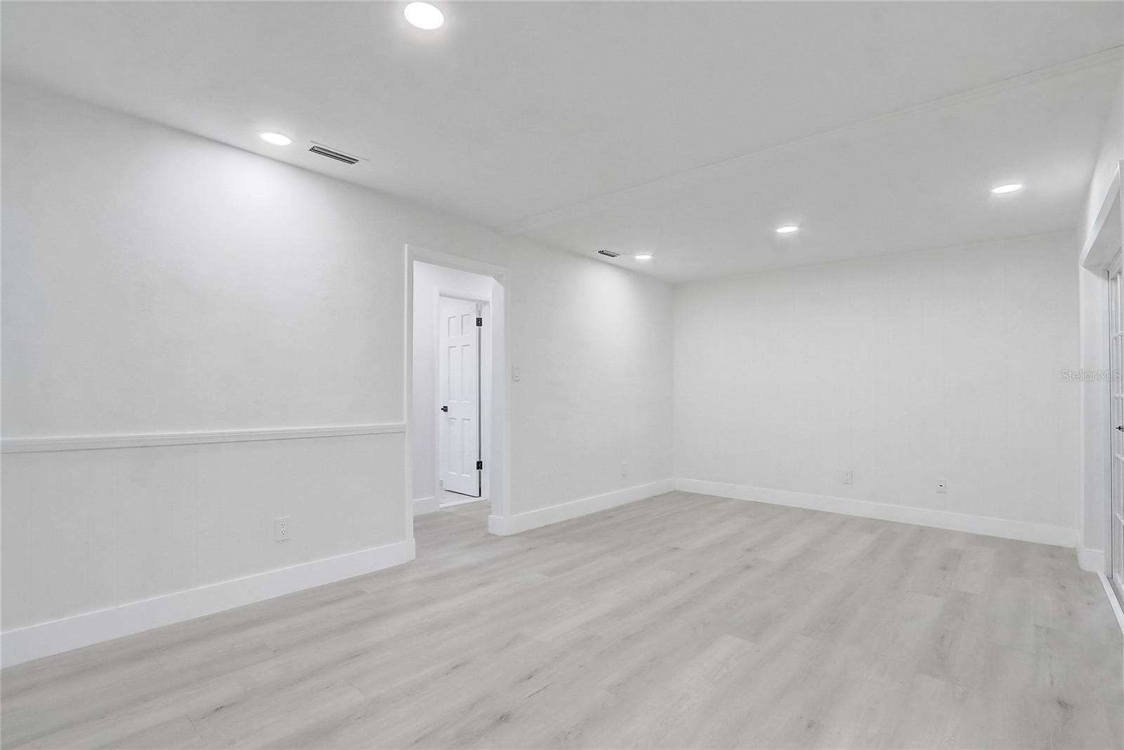 Image 18 of 38 For 3100 Las Palmas Drive