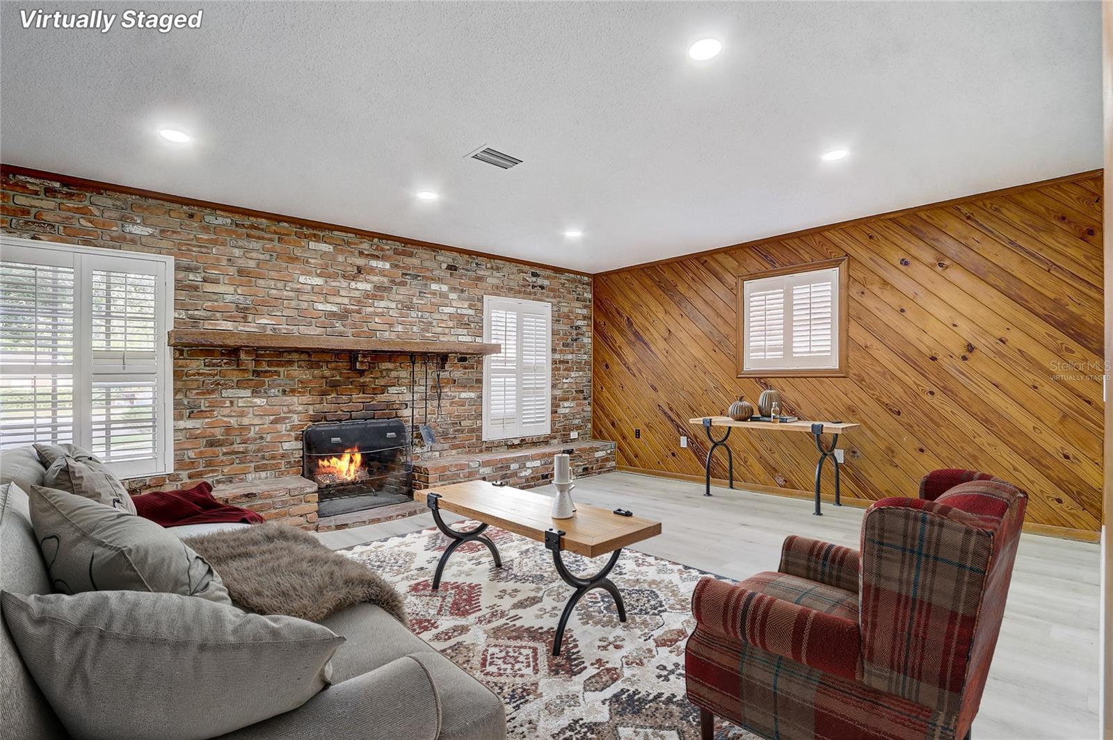 Image 7 of 38 For 3100 Las Palmas Drive