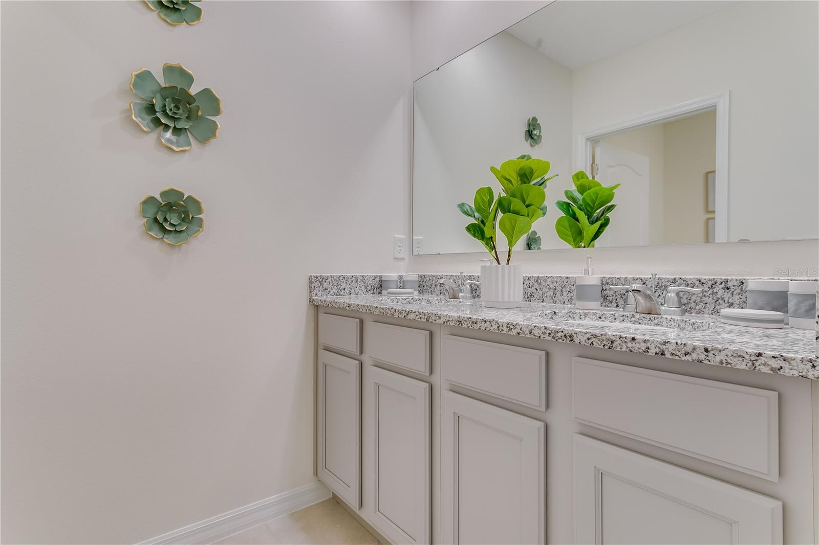Image 32 of 35 For 279 Wisteria Court