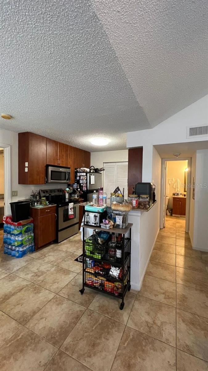 Image 7 of 18 For 11582 Westwood Boulevard 1428