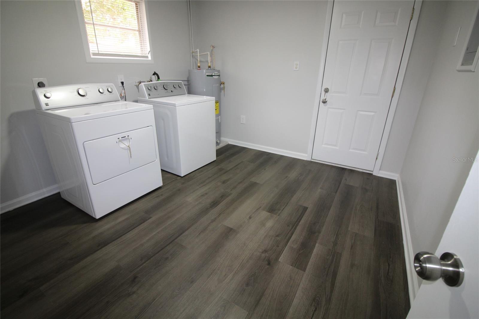 Image 13 of 19 For 9927 6th Avenue