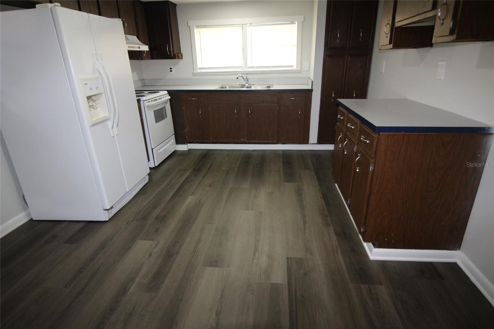 Image 4 of 19 For 9927 6th Avenue