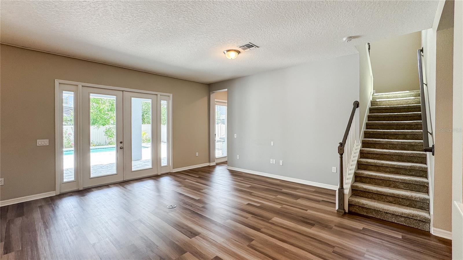 Image 14 of 29 For 9917 Summerlake Groves Street