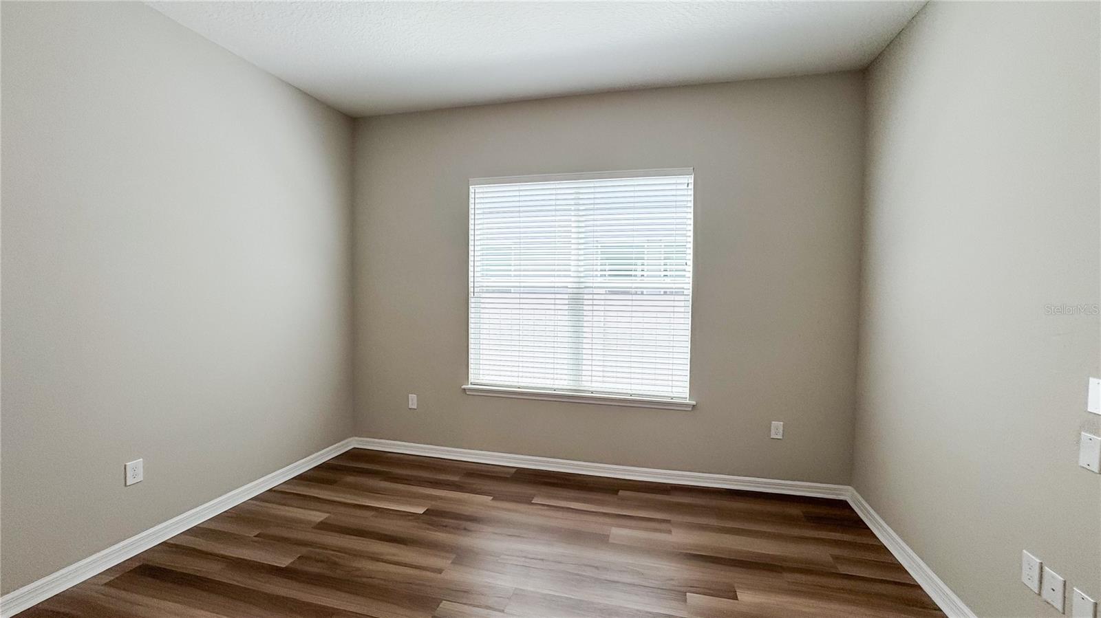 Image 4 of 29 For 9917 Summerlake Groves Street