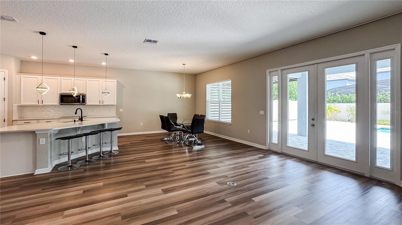 Image 8 of 29 For 9917 Summerlake Groves Street