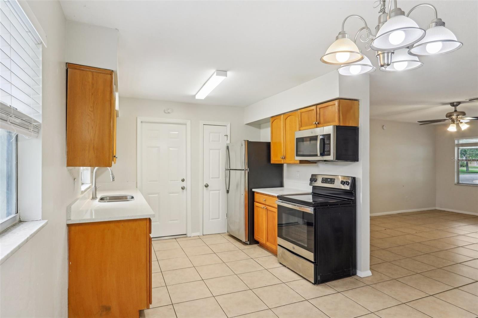 Image 10 of 29 For 384 Zinnia Drive