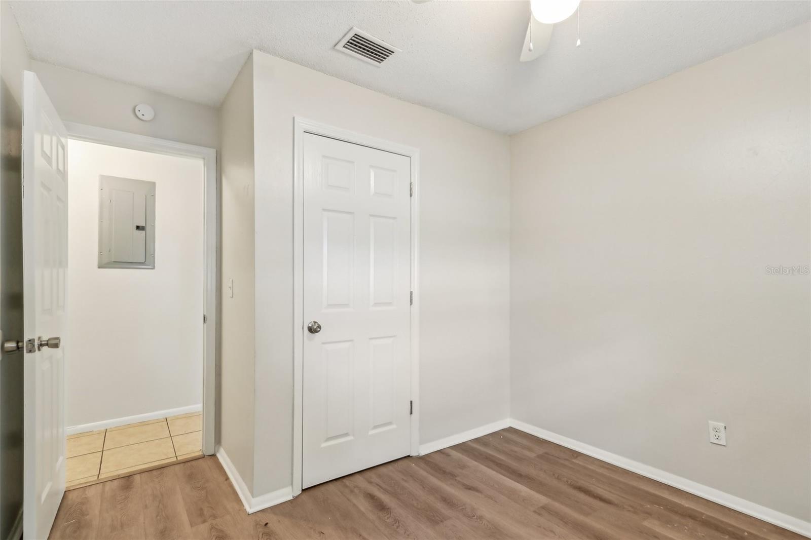 Image 14 of 29 For 384 Zinnia Drive