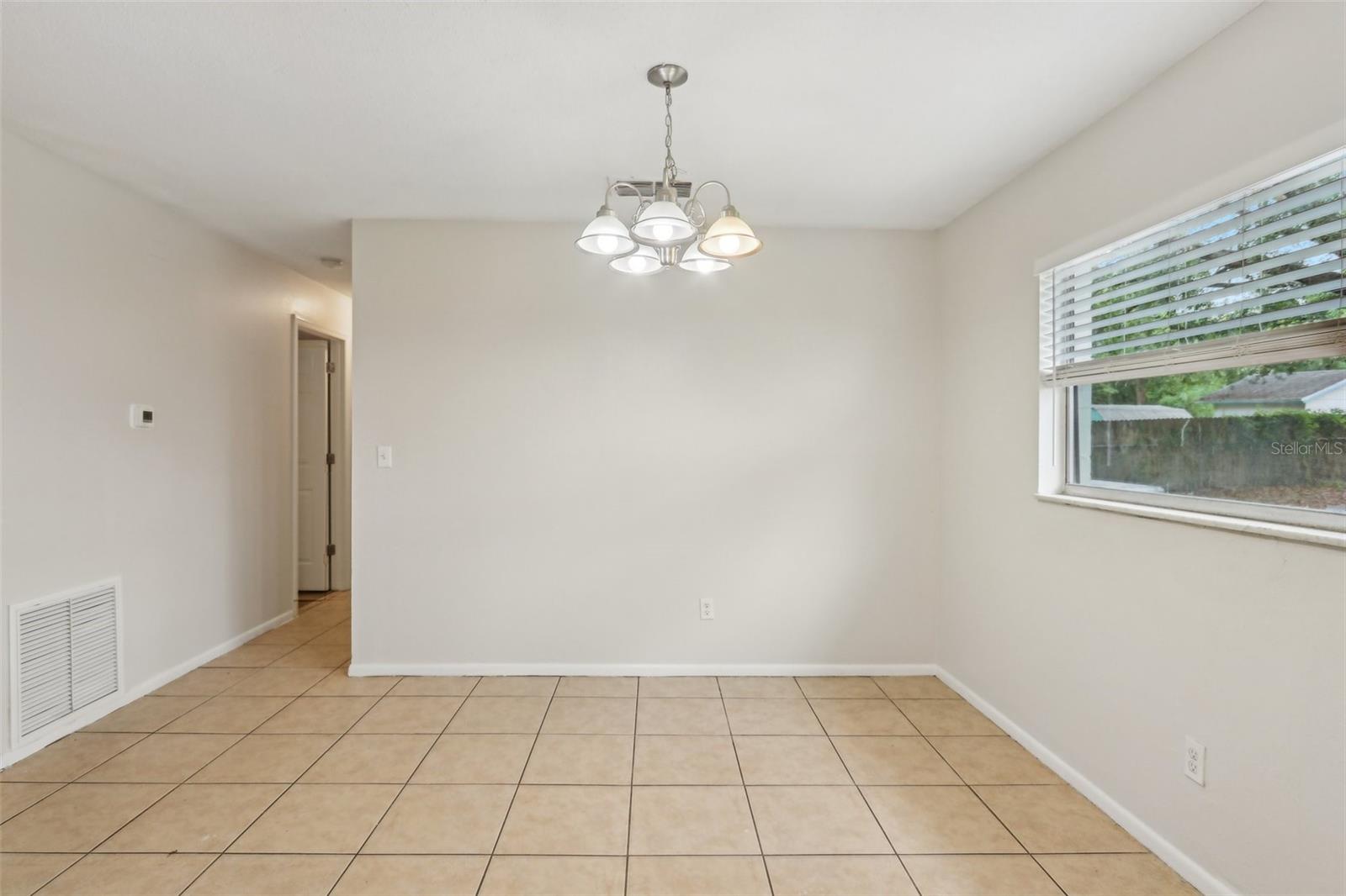 Image 8 of 29 For 384 Zinnia Drive