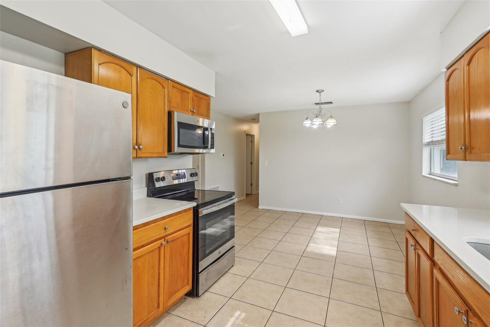 Image 9 of 29 For 384 Zinnia Drive