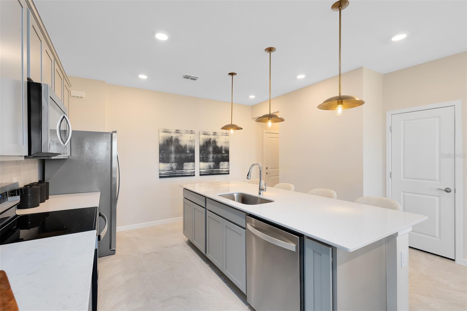 Image 8 of 21 For 11352 Blue Bay Drive