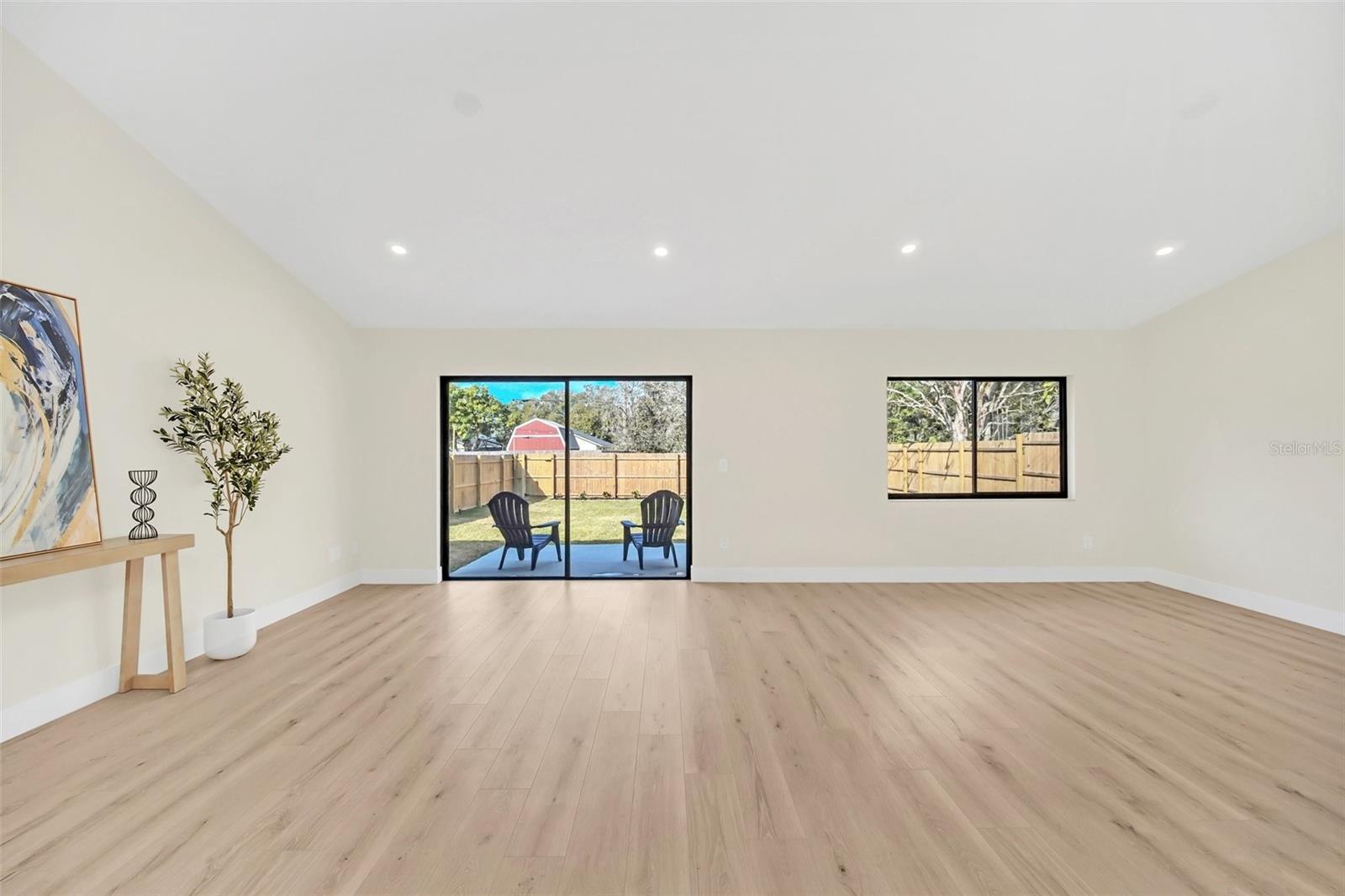 Image 13 of 50 For 8244 Limetree