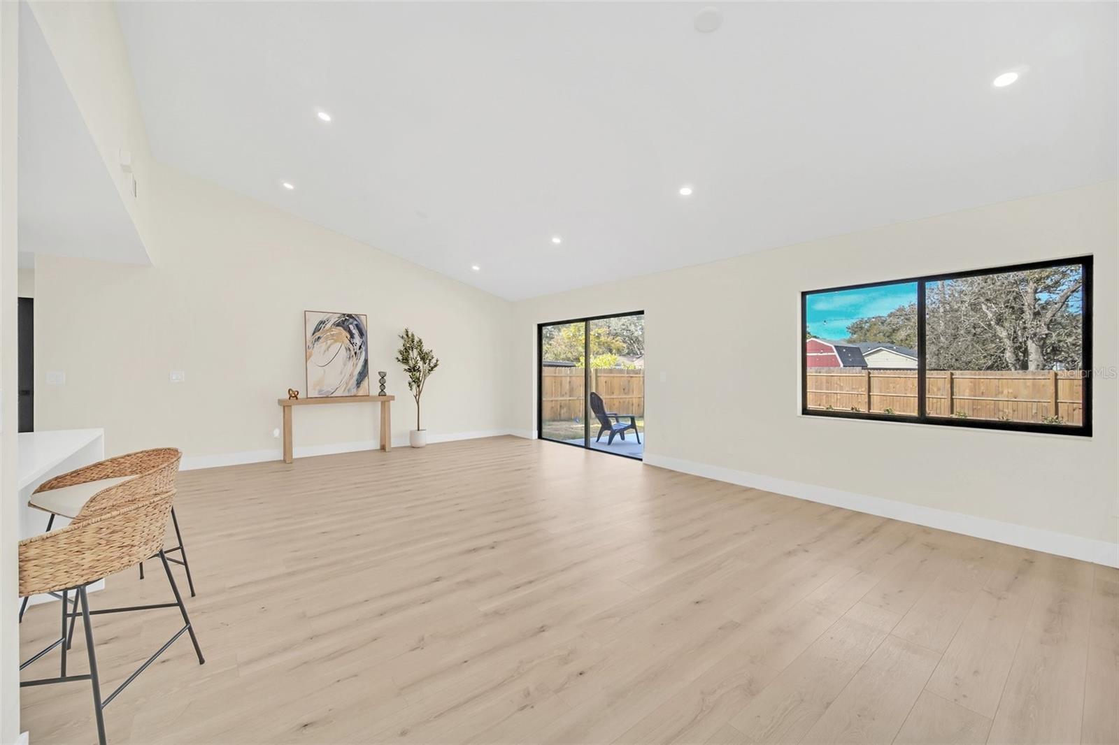 Image 18 of 50 For 8244 Limetree