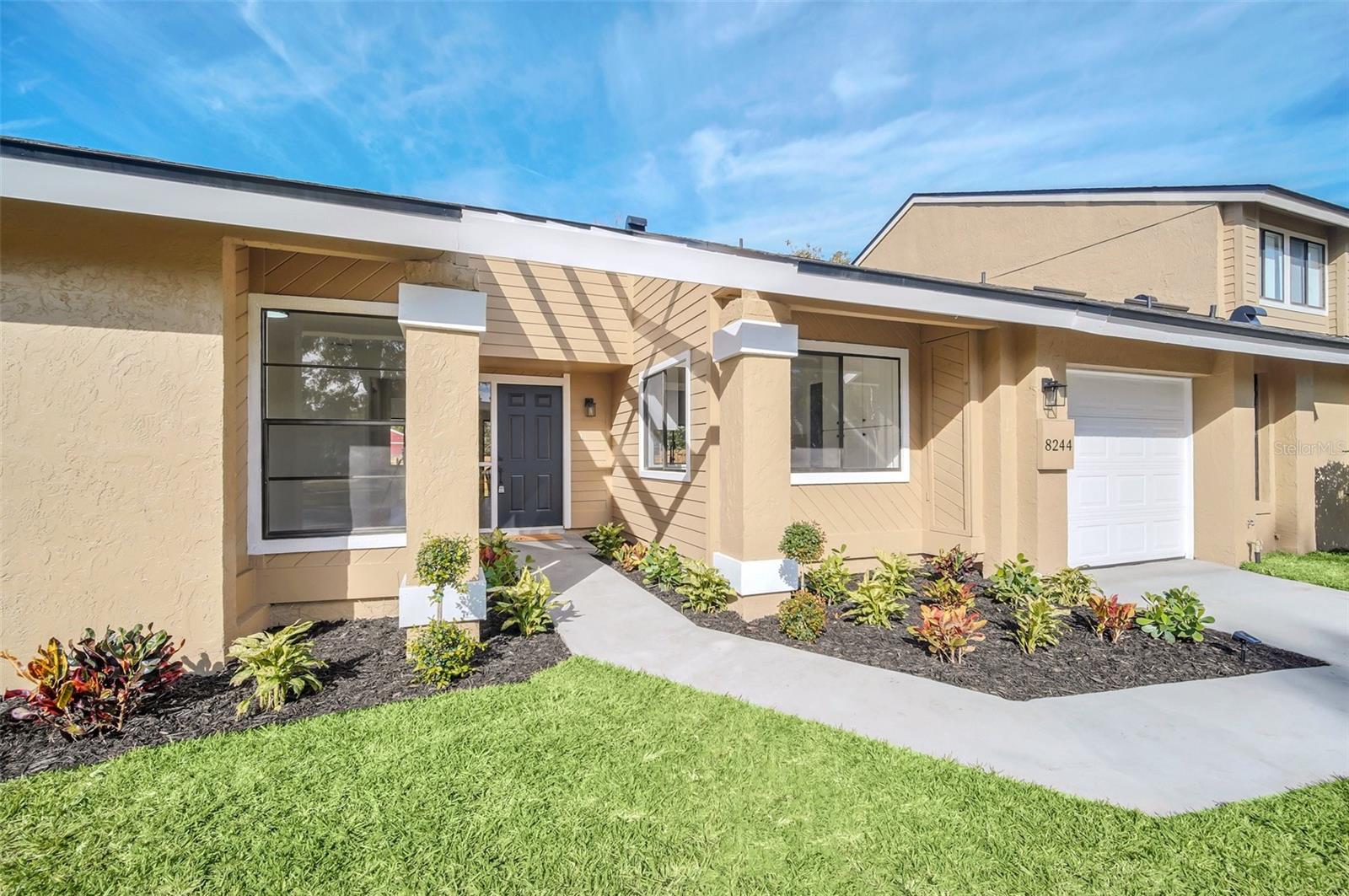 Image 3 of 50 For 8244 Limetree