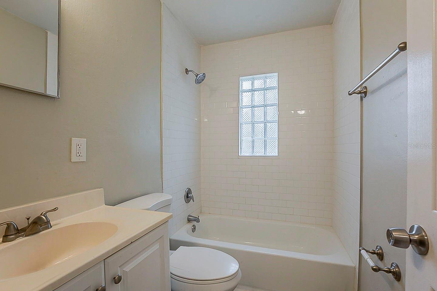 Image 16 of 24 For 4226 Emma Street