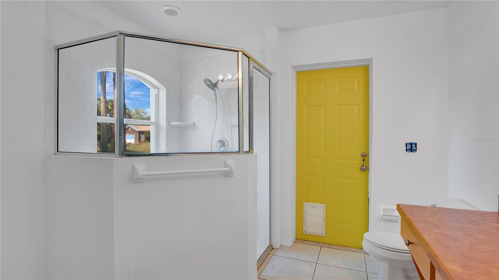 Image 17 of 36 For 5505 Magnolia Avenue