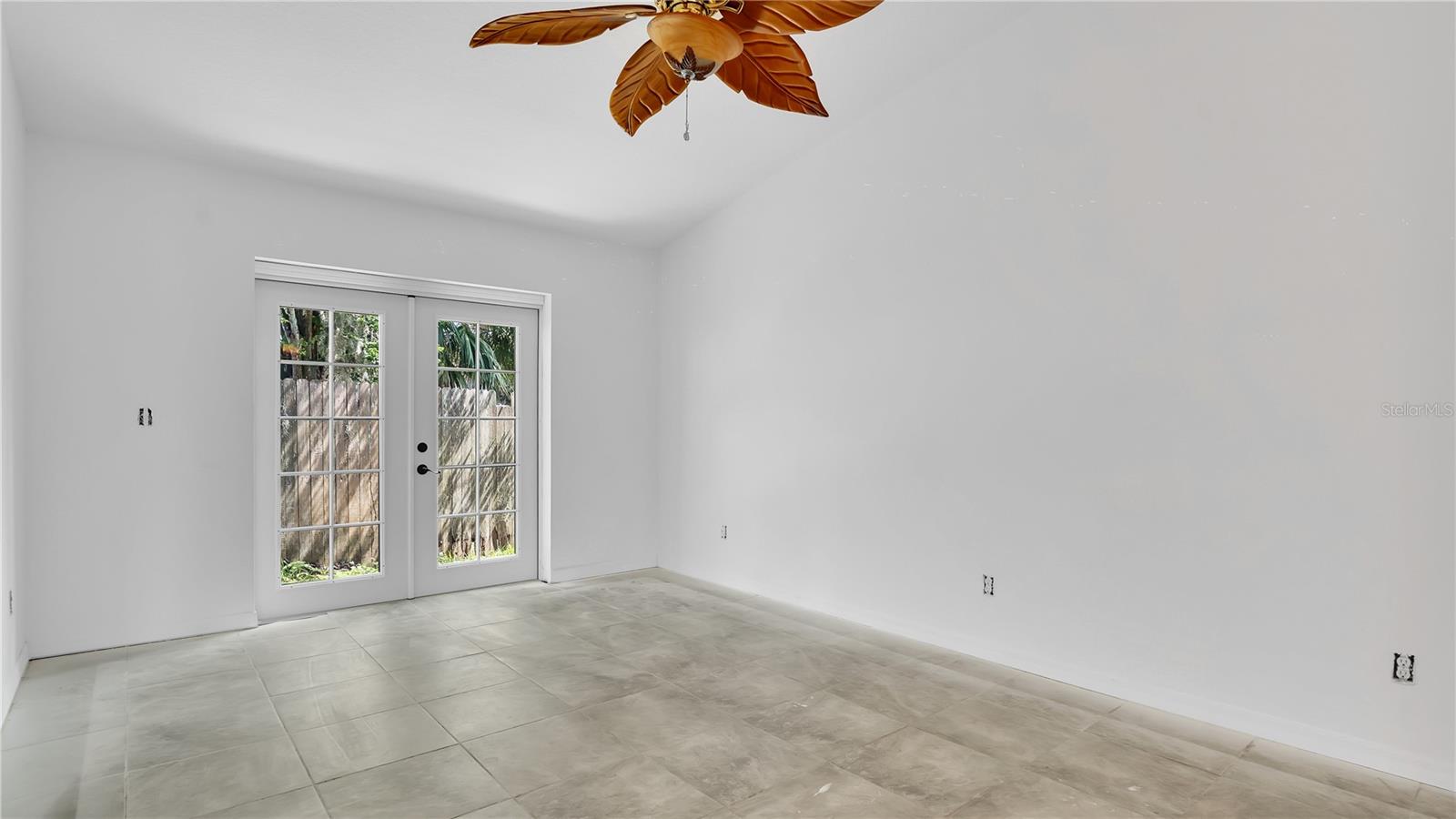 Image 4 of 36 For 5505 Magnolia Avenue