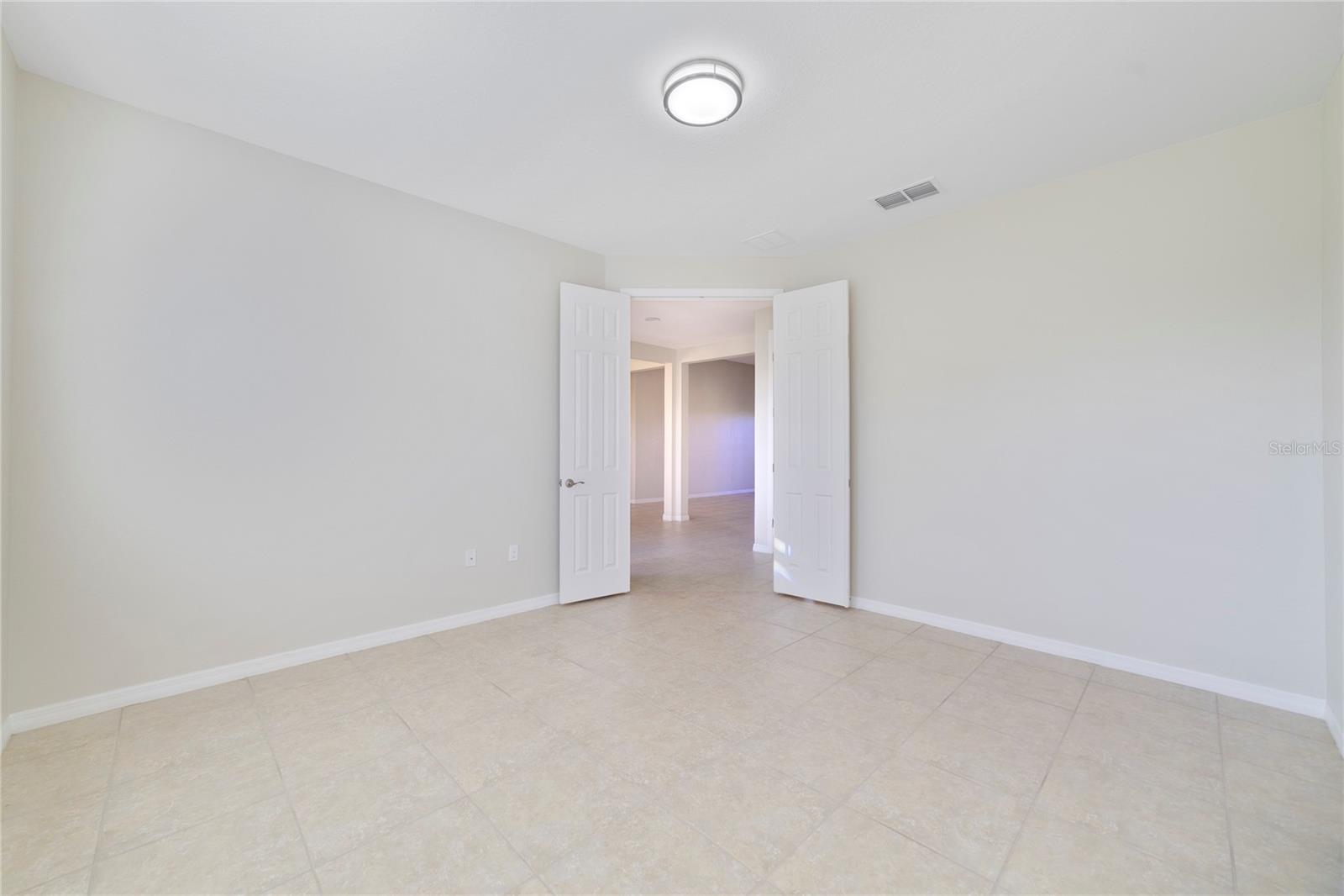 Image 13 of 34 For 801 San Raphael Street